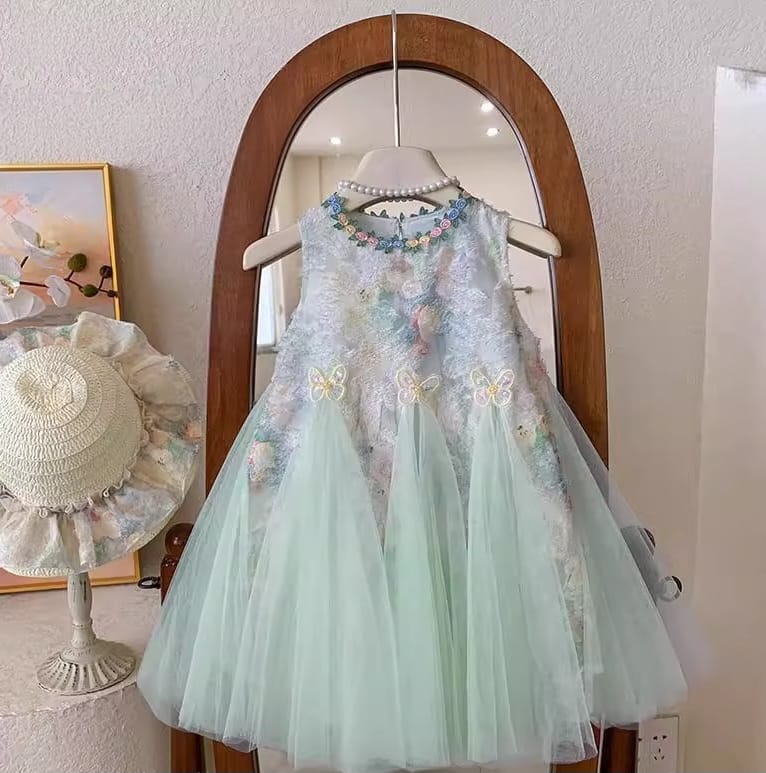 Vestido de Festa Infantil Florzinhas e Borboletas