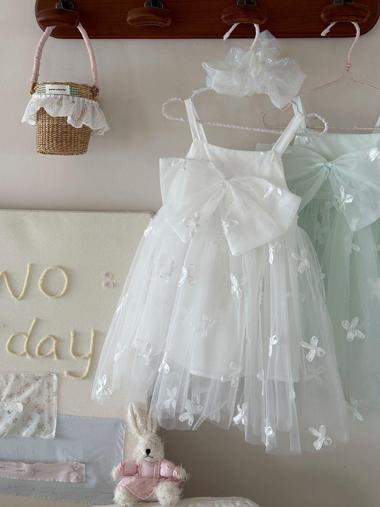 Vestido Infantil de Tule Flores Lacinho