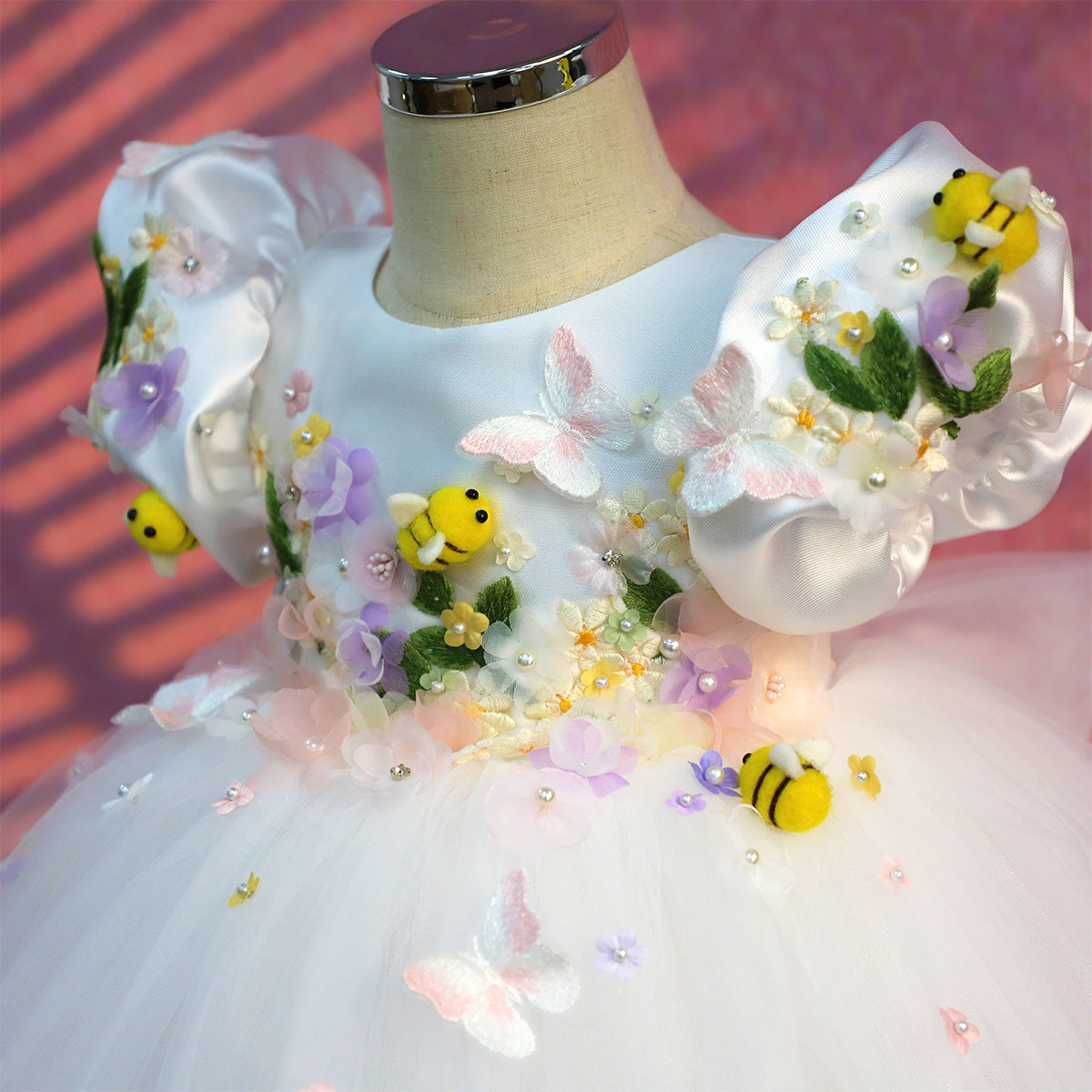 Vestido Infantil Branco Abelinhas