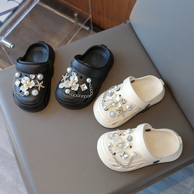 Crocks Infantil com Flor e Pérolas