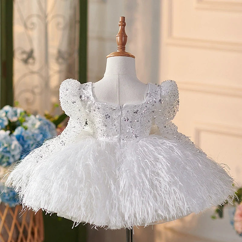 Vestido Infantil de Festa Lantejoulas e Plumas