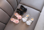 Sapato Infantil Feminino Brilhante com Flores