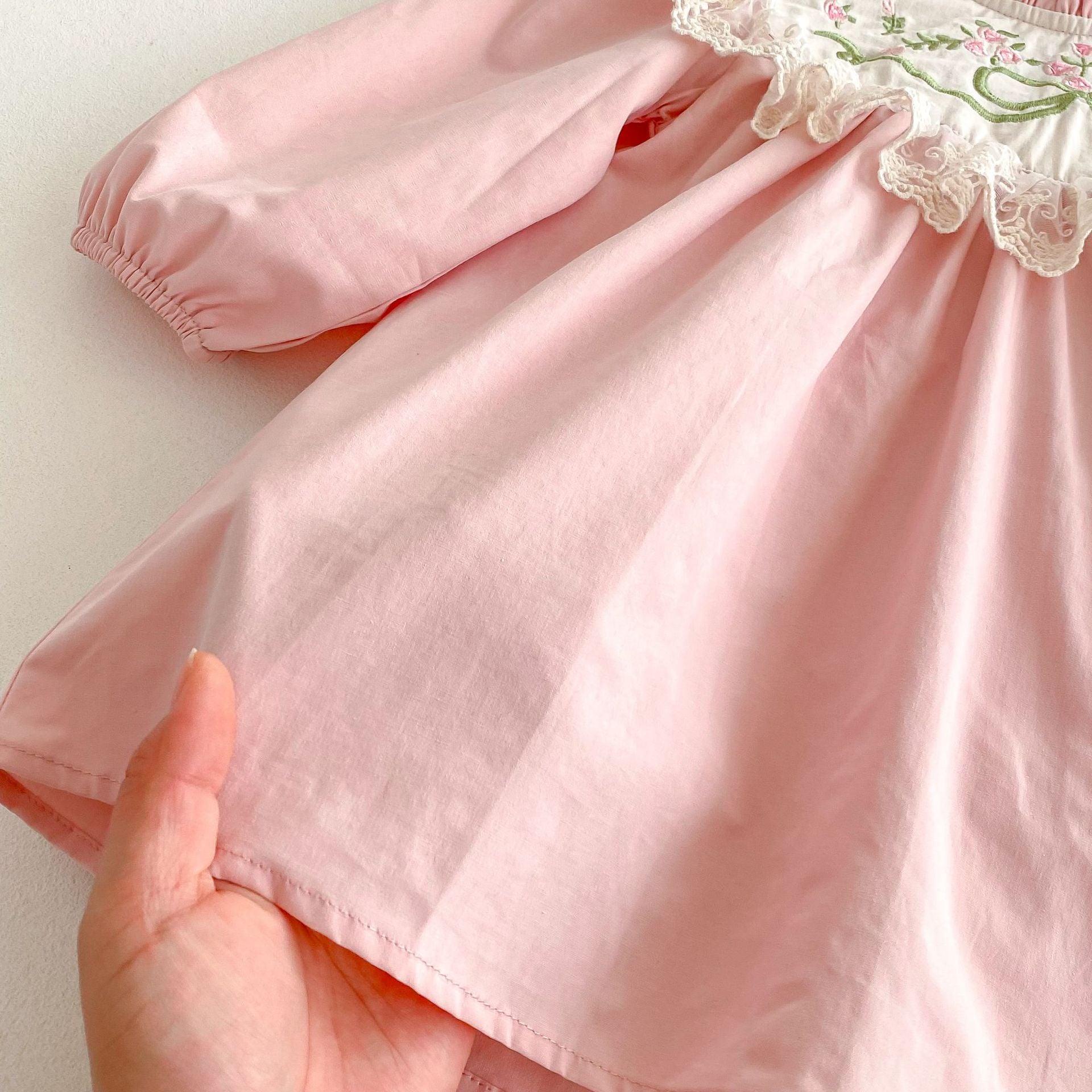Vestido Infantil Rosa Bordadinho