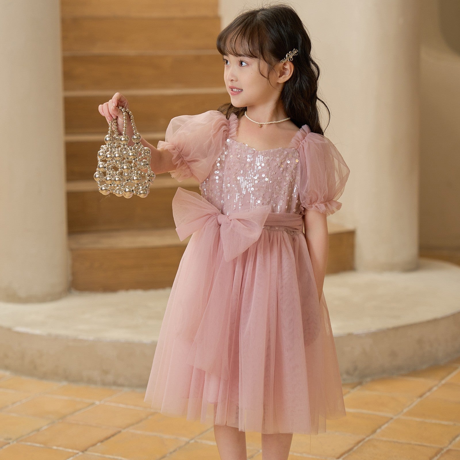 Vestido Infantil Lantejoulas e Tule