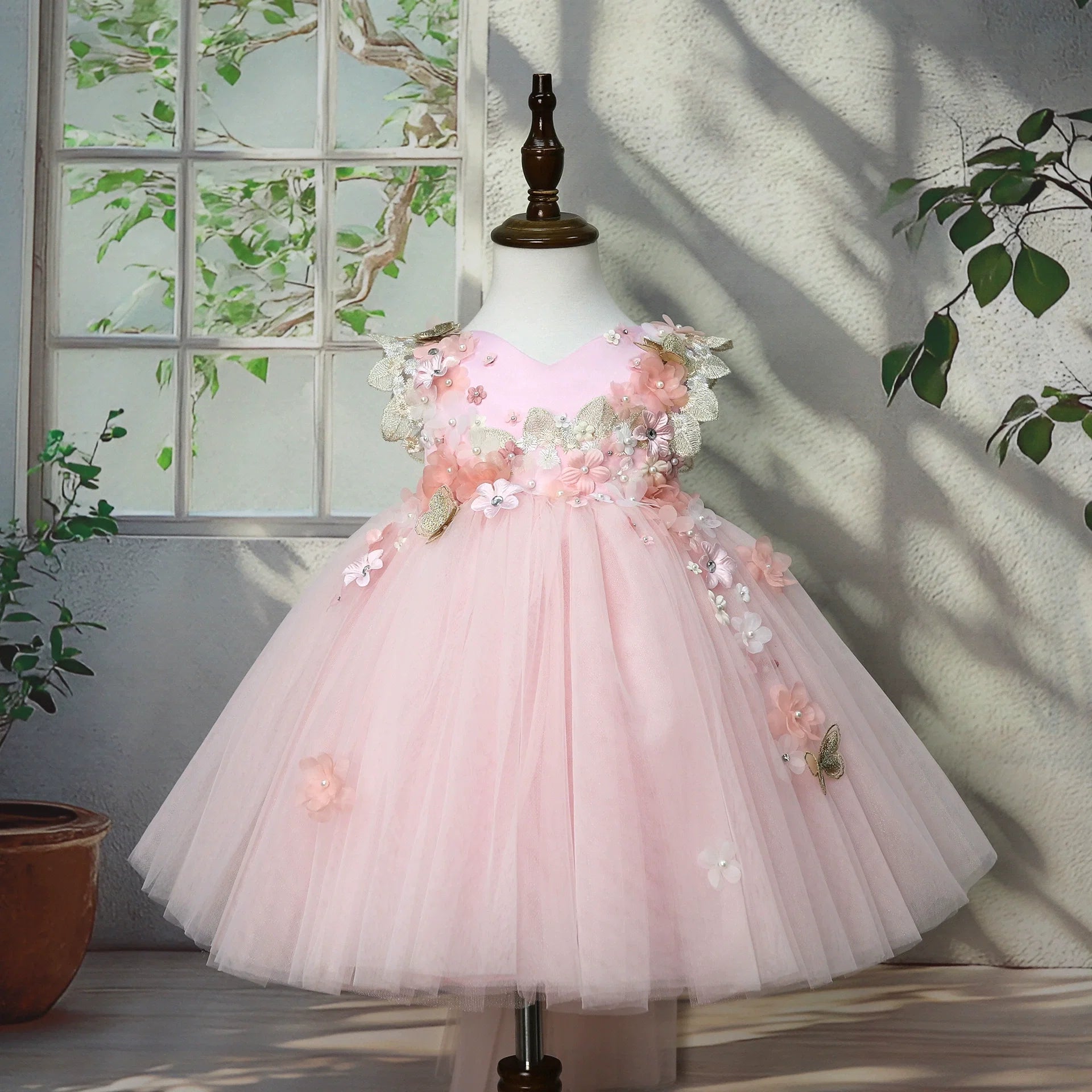 Vestido de Festa Rosa com Florzinhas