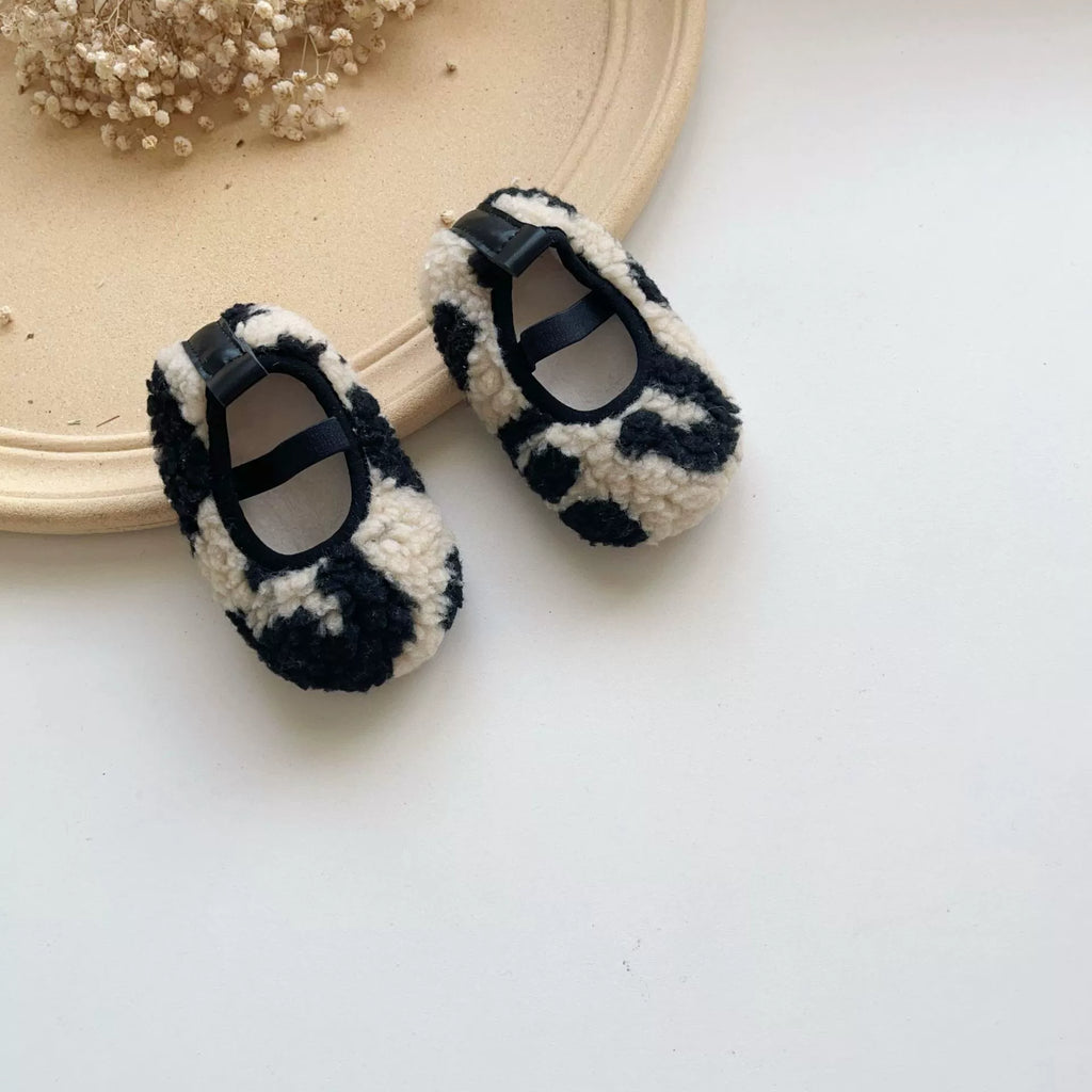 Sapato Infantil Pelucia Sola Macia