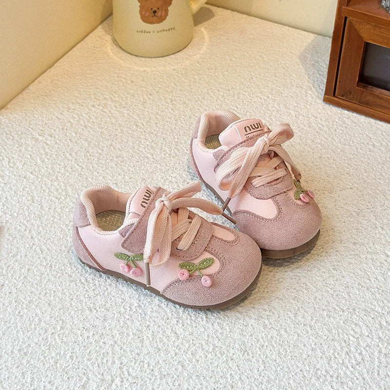 Tênis Infantil Bordado Cerejinhas