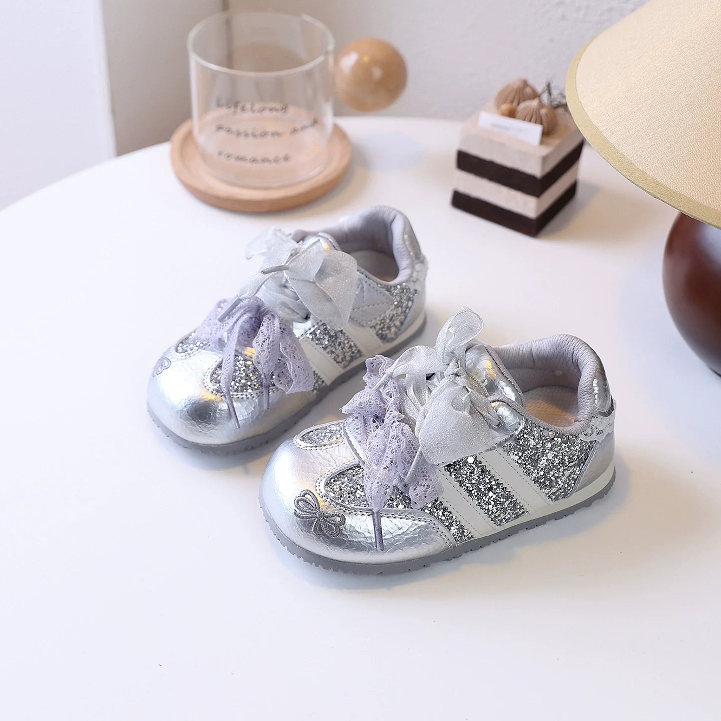 Tênis Infantil Feminino Strass Lacinhos