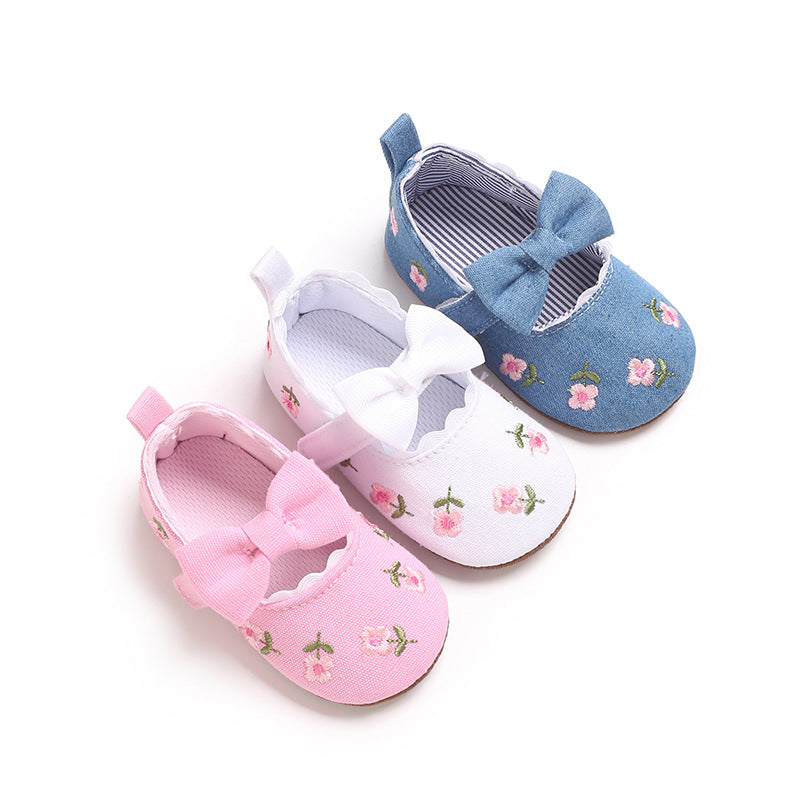 Sapato Infantil Florzinhas e Lacinho