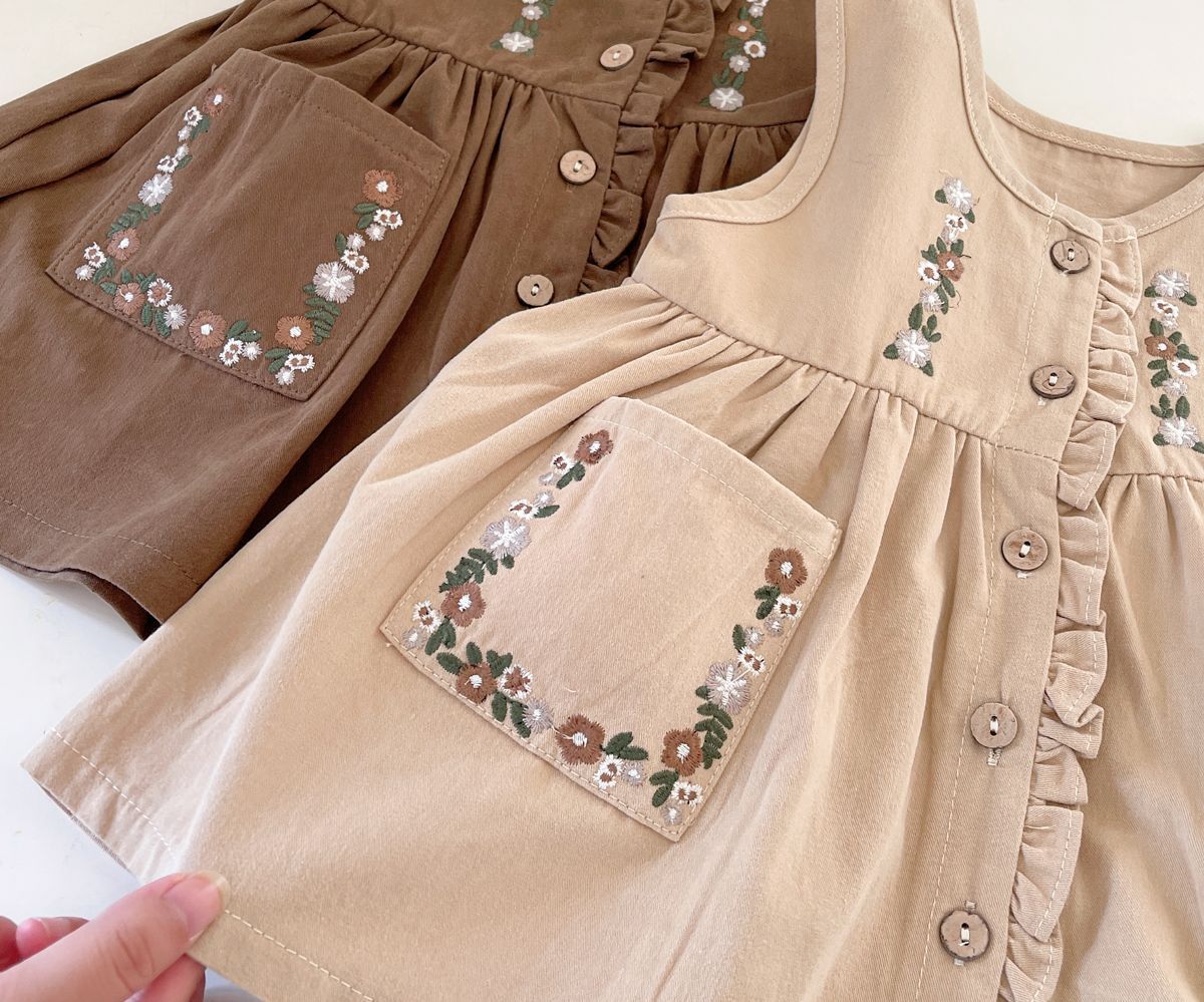 Vestido + Camisa Infantil Bordada Florzinhas