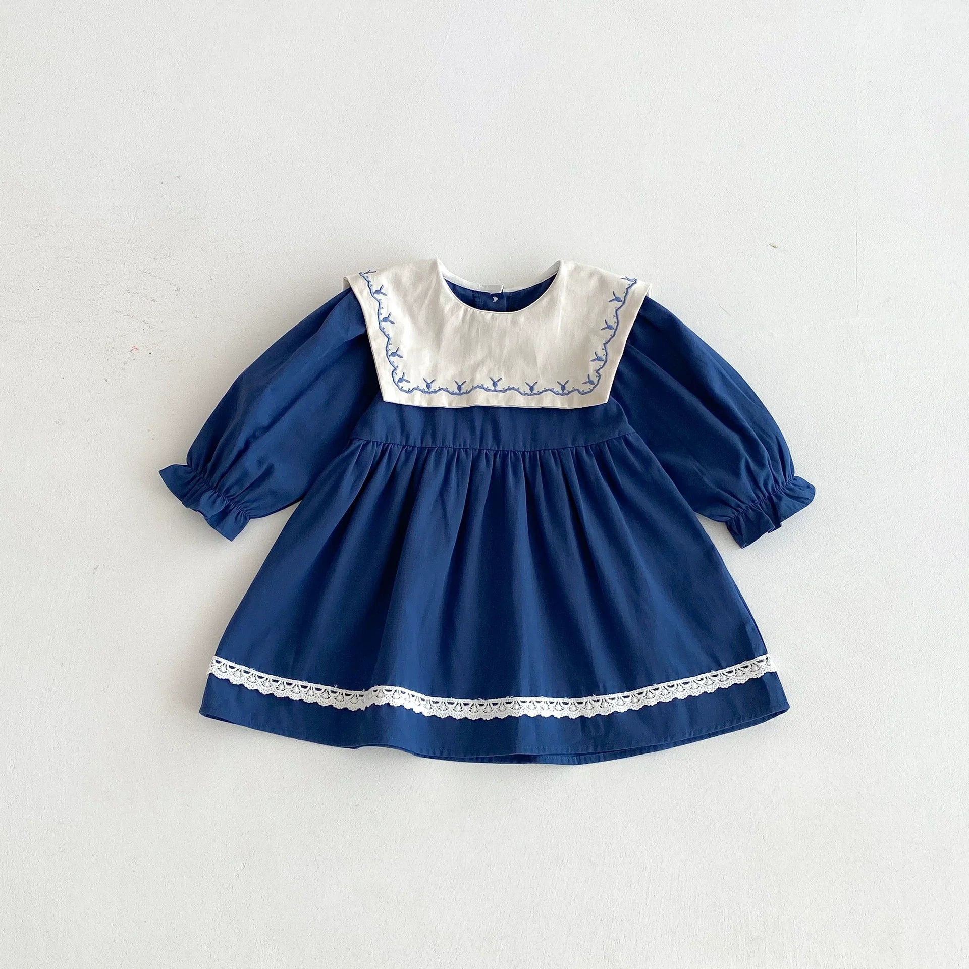 Vestido Infantil Bordado e Rendinha