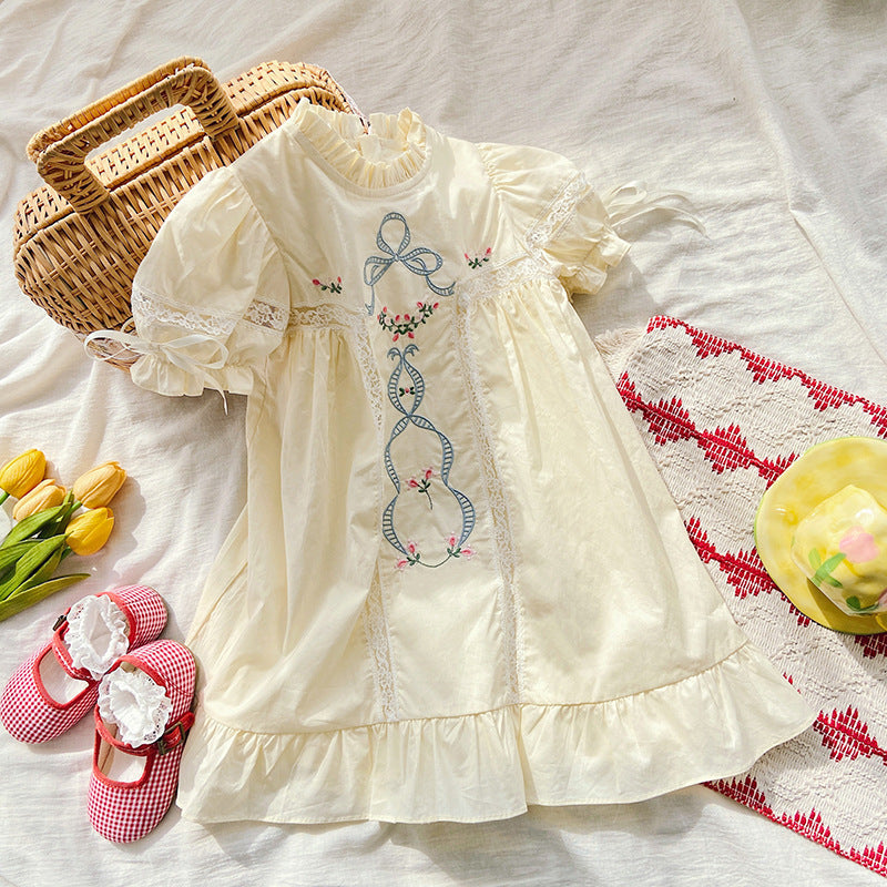 Vestido Infantil com Rendadinho e Flores