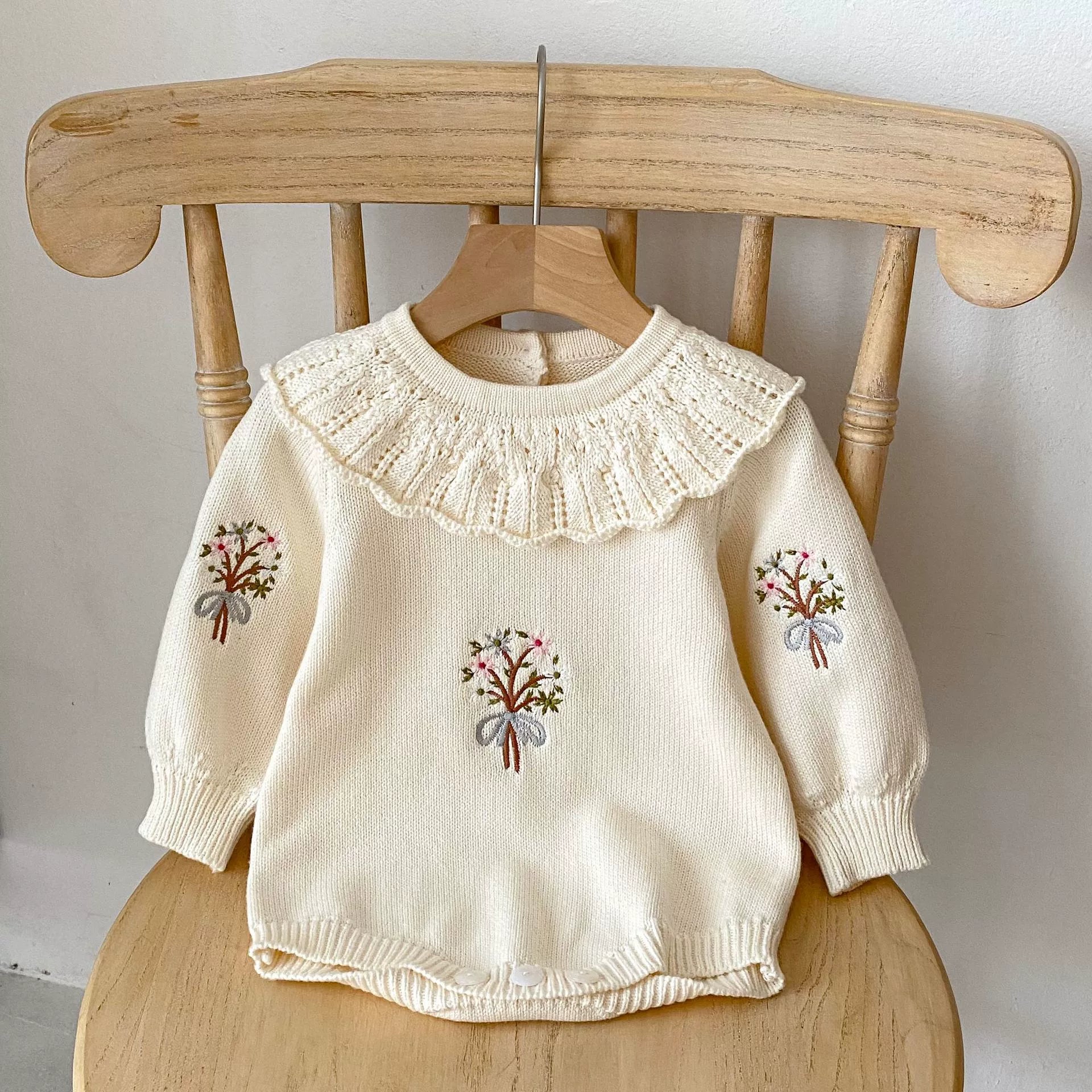 Body Infantil de Tricô Bordadinho Flores