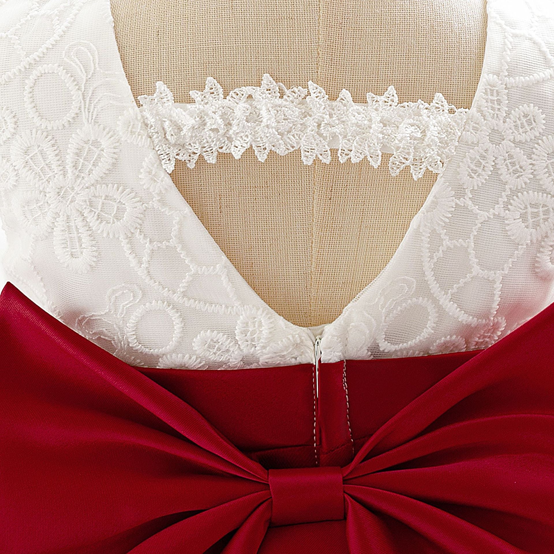 Vestido de Festa Renda e Saia Tule