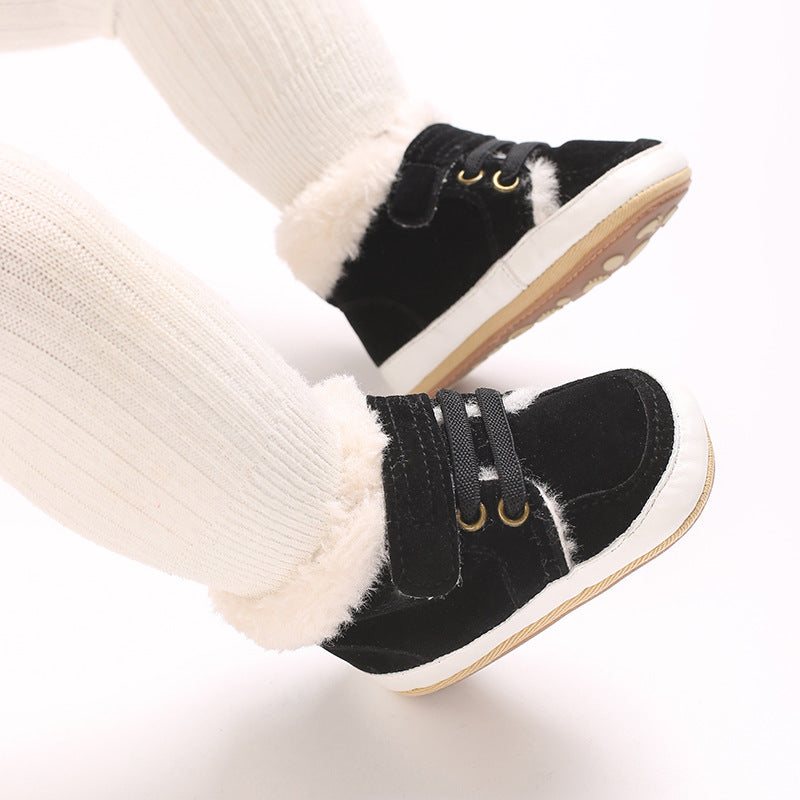 Bota Infantil Pelinhos e Velcro