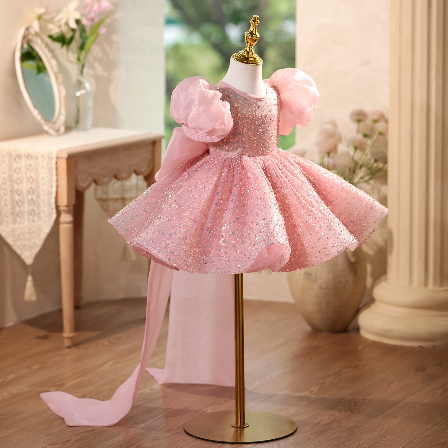 Vestido de Festa Brilhante com Lacinho