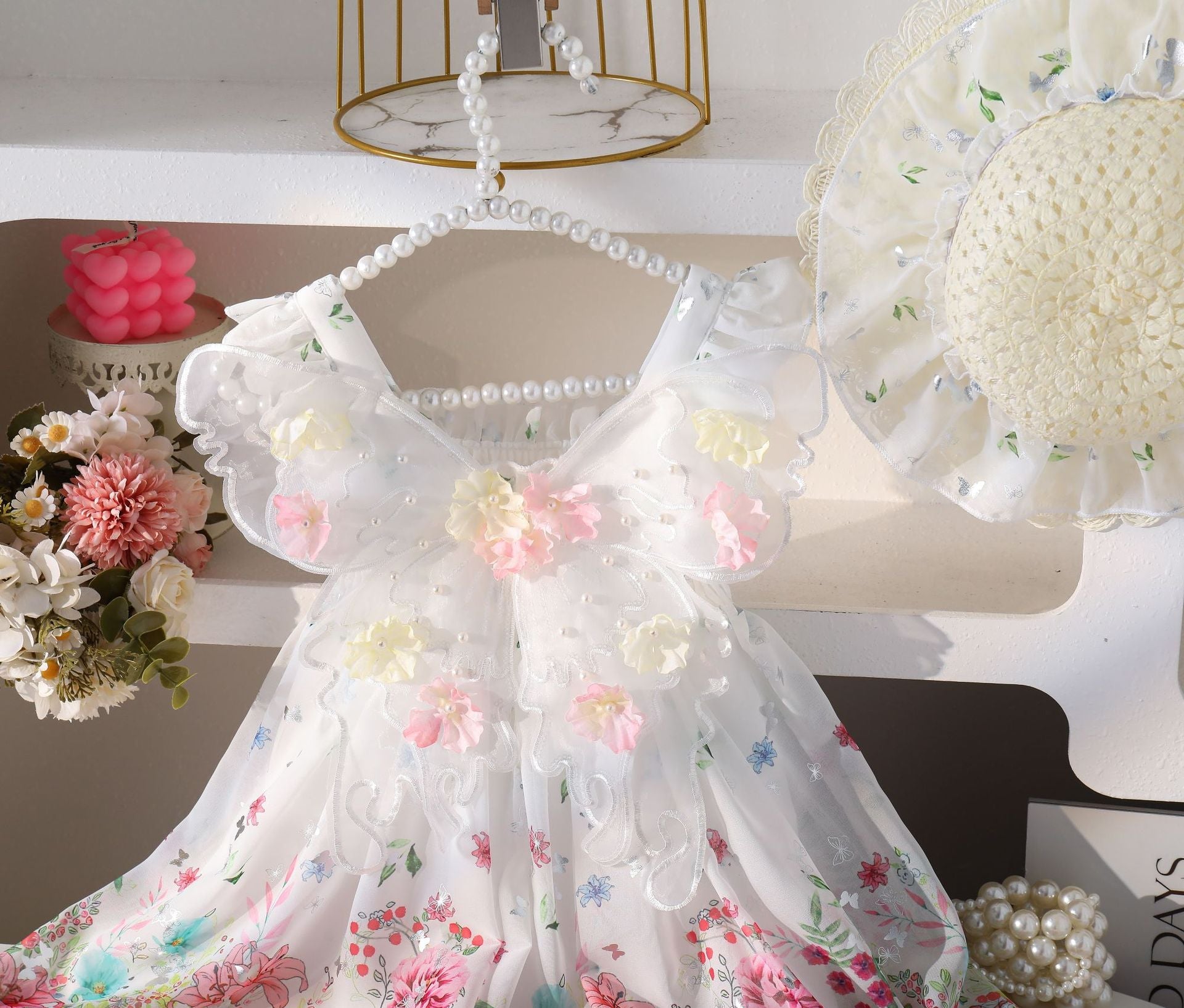 Vestido Infantil Flores com Asas