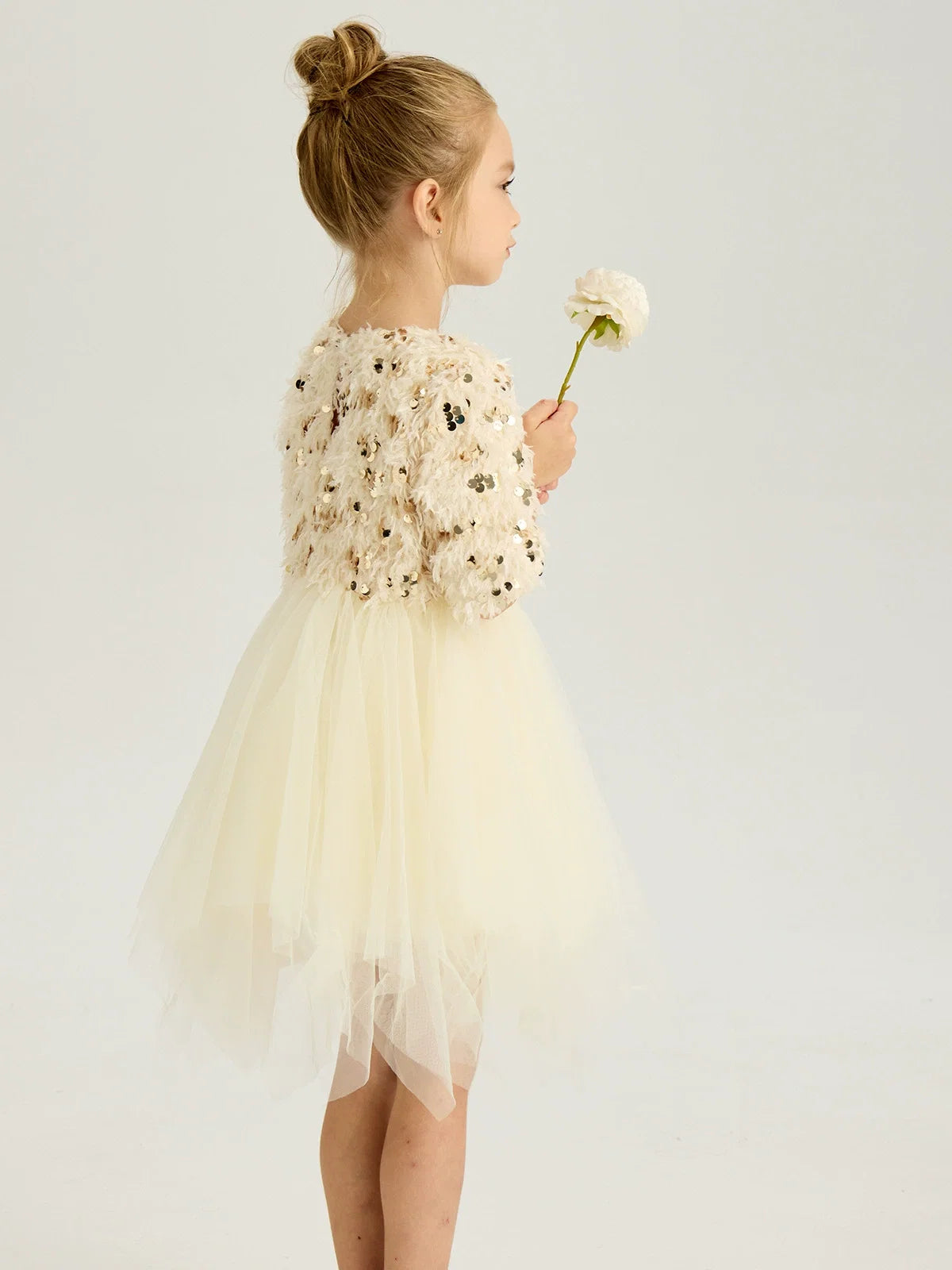 Vestido Infantil Plumas e Lantejoulas