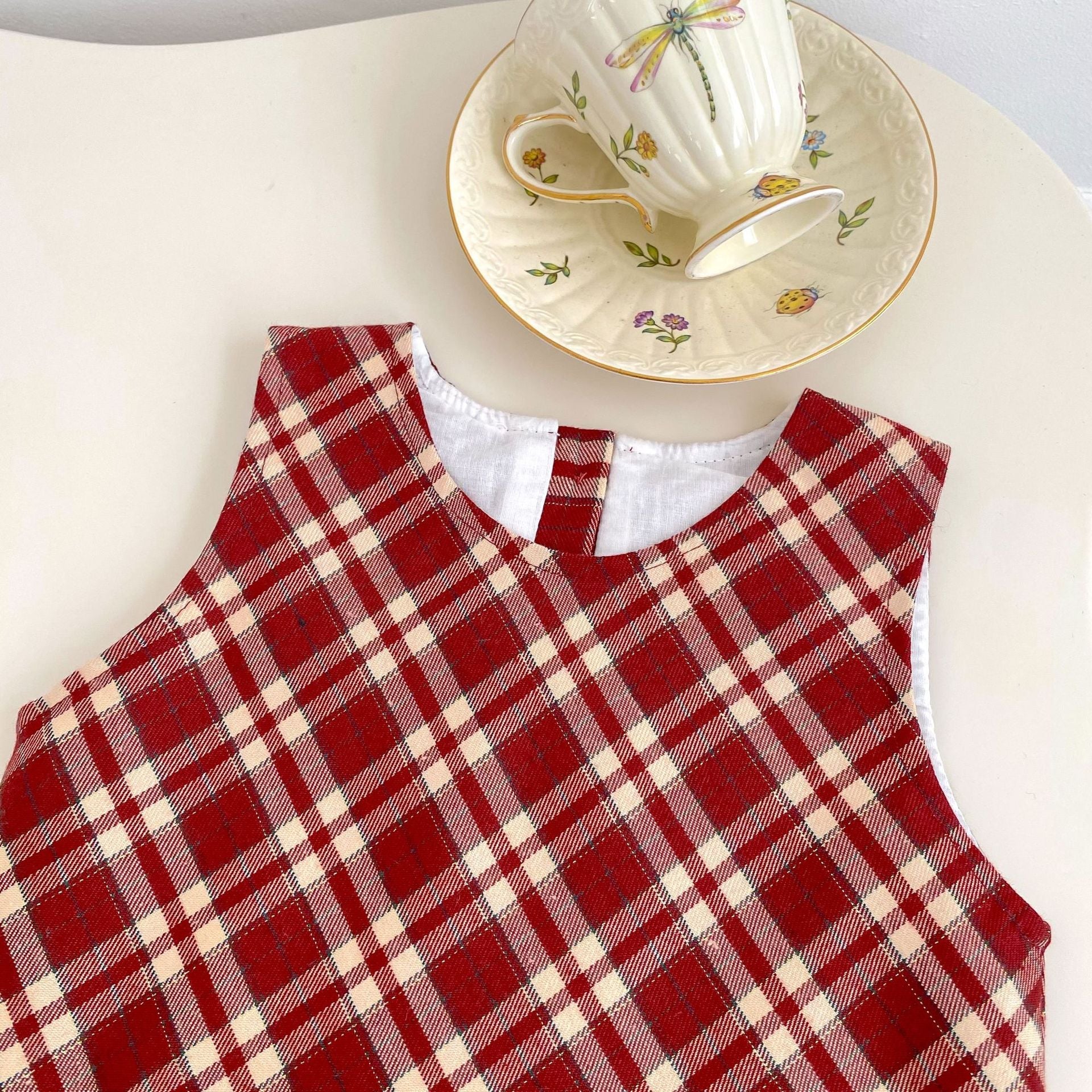 Conjunto Infantil Vestido Xadrez e Cerejinhas