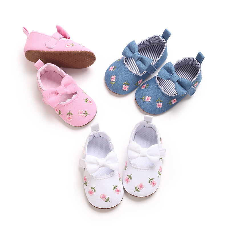 Sapato Infantil Florzinhas e Lacinho