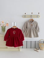Vestido Infantil de Tricô com Florzinha