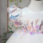 Vestido de Festa Branco com Flores Coloridas