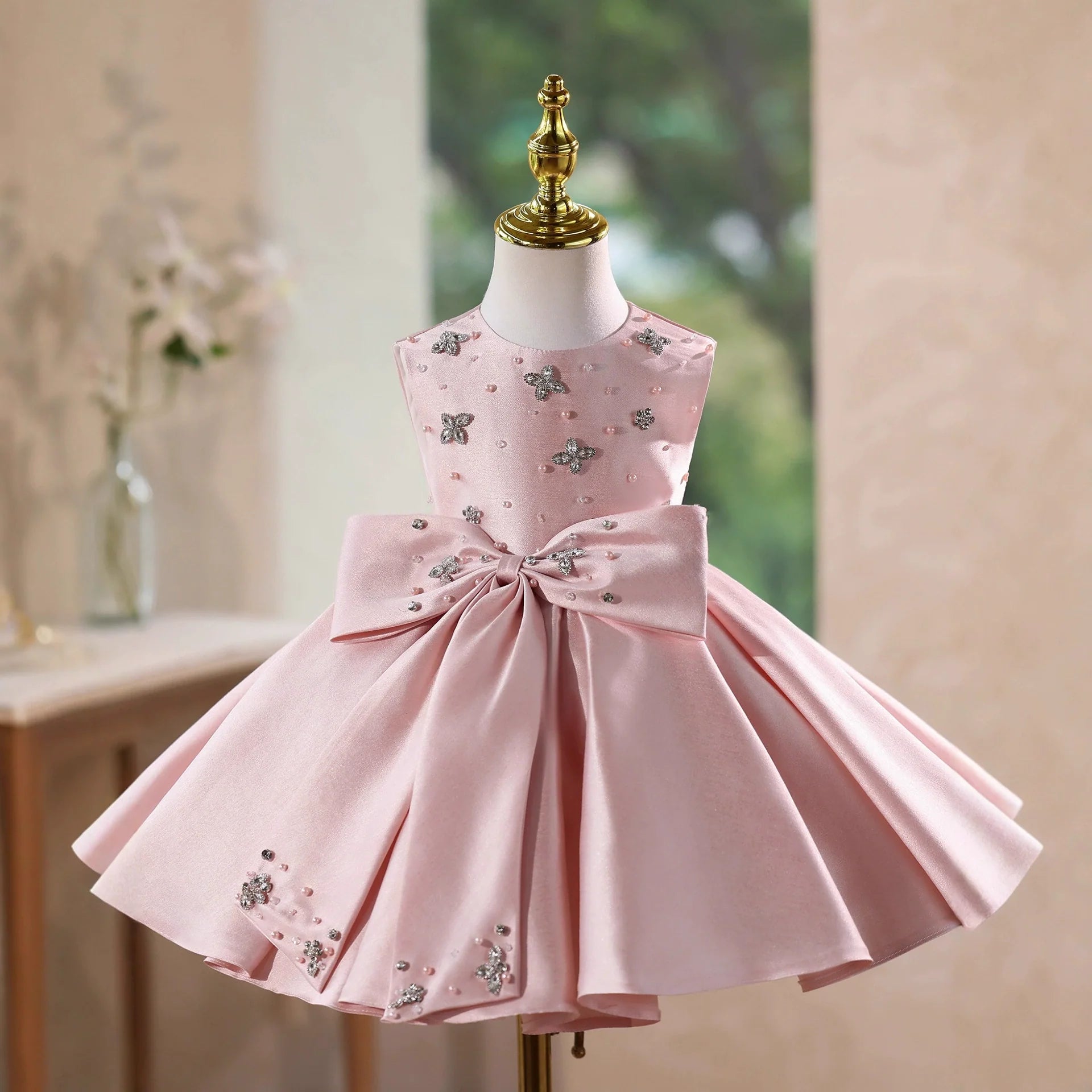 Vestido de Festa de Cetim Lacinho e Pedras