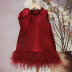 Vestido Infantil Laço e Plumas