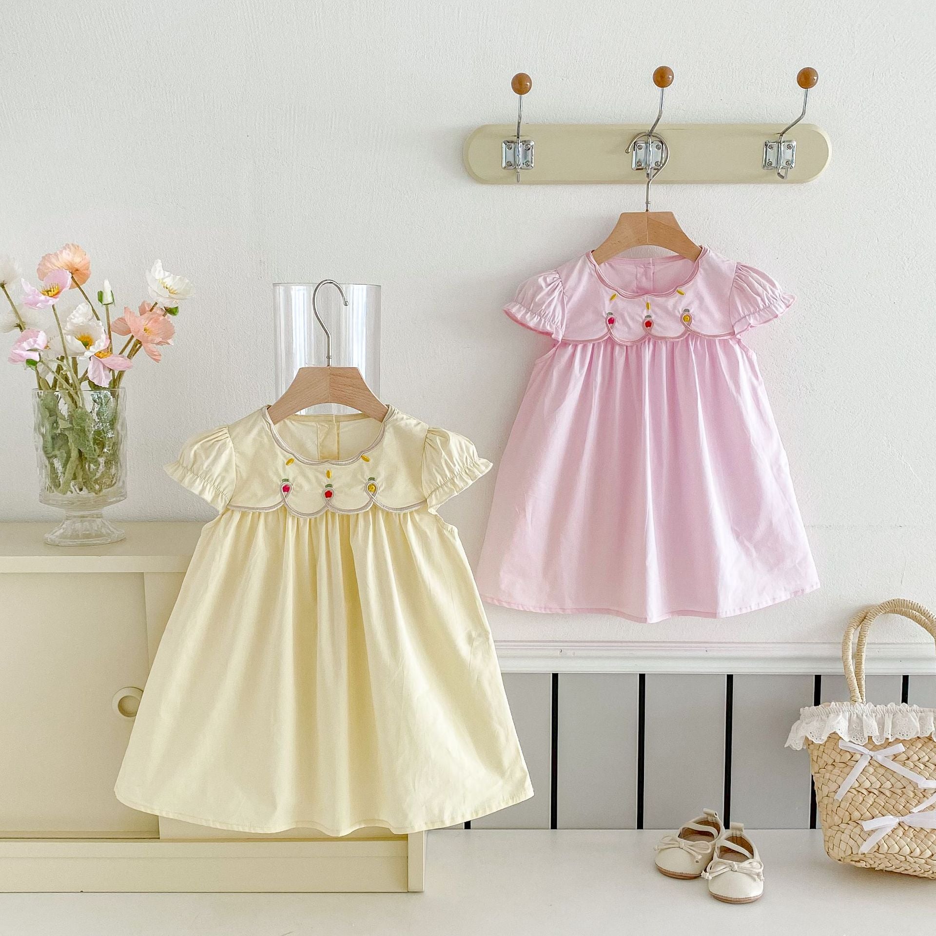 Vestido Infantil Florzinhas e Manga Babadinhos