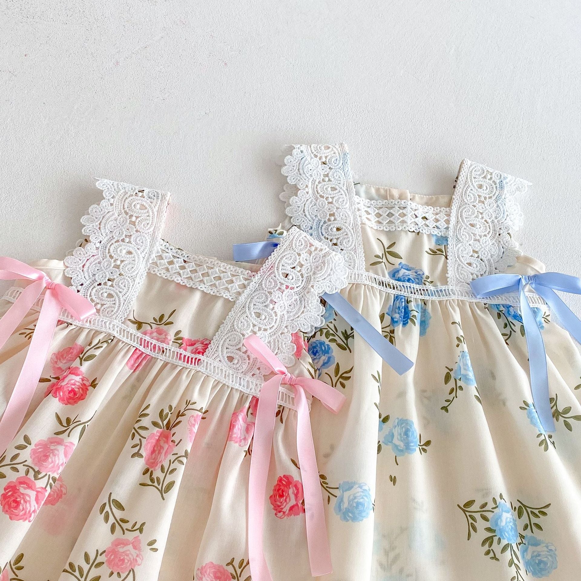 Vestido Infantil Floral Lacinho