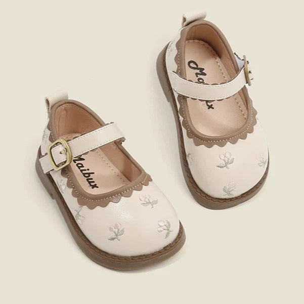 Sapato Infantil Feminino Florzinhas