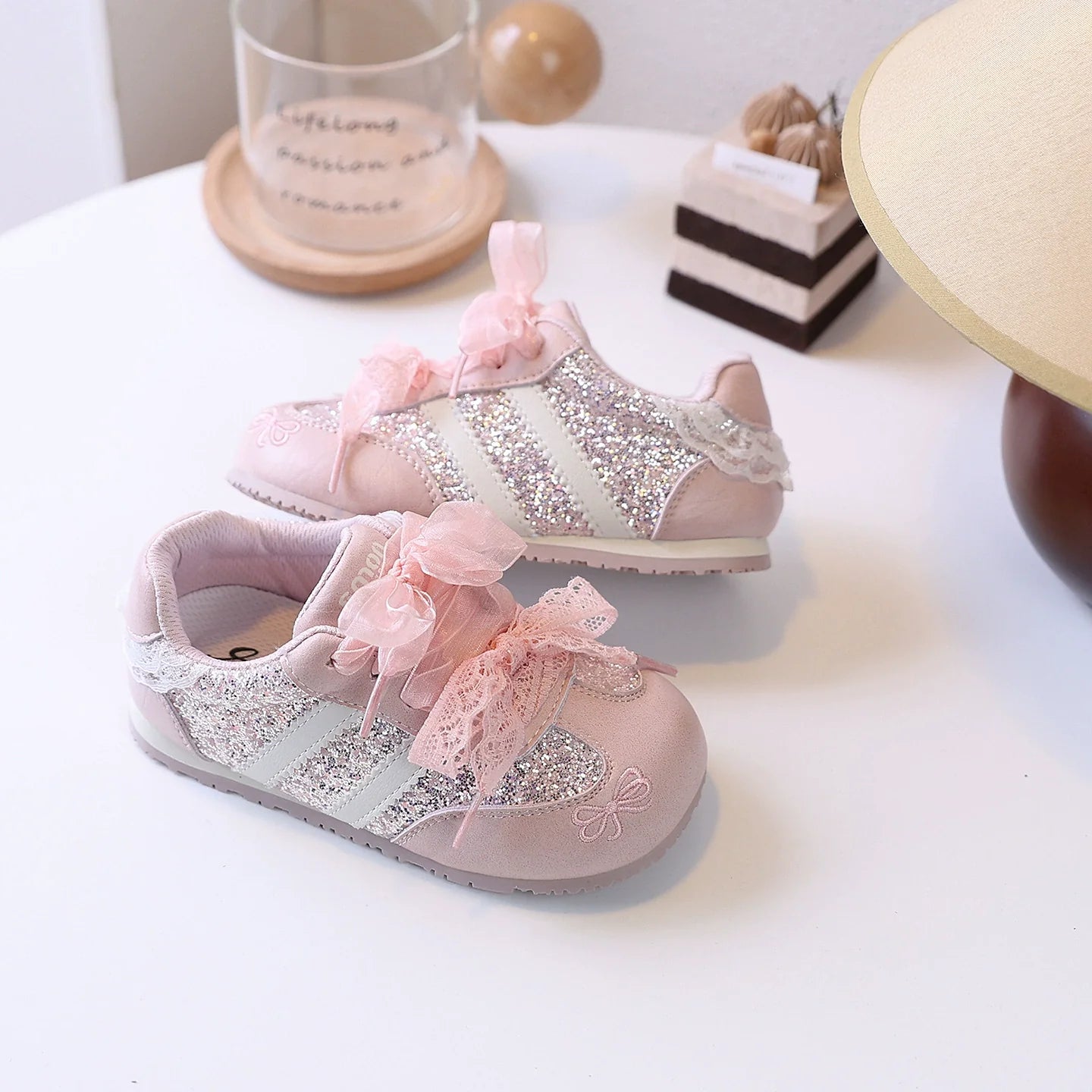 Tênis Infantil Feminino Strass Lacinhos