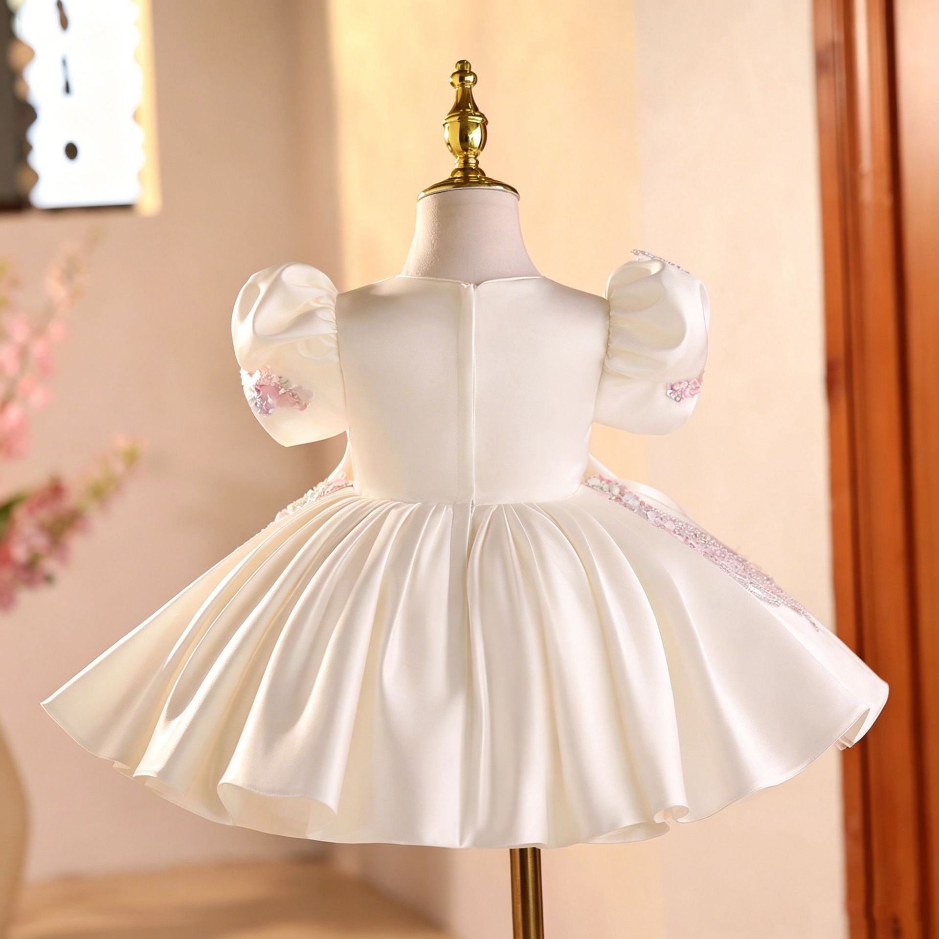 Vestido Infantil Branco Flores Brilhantes