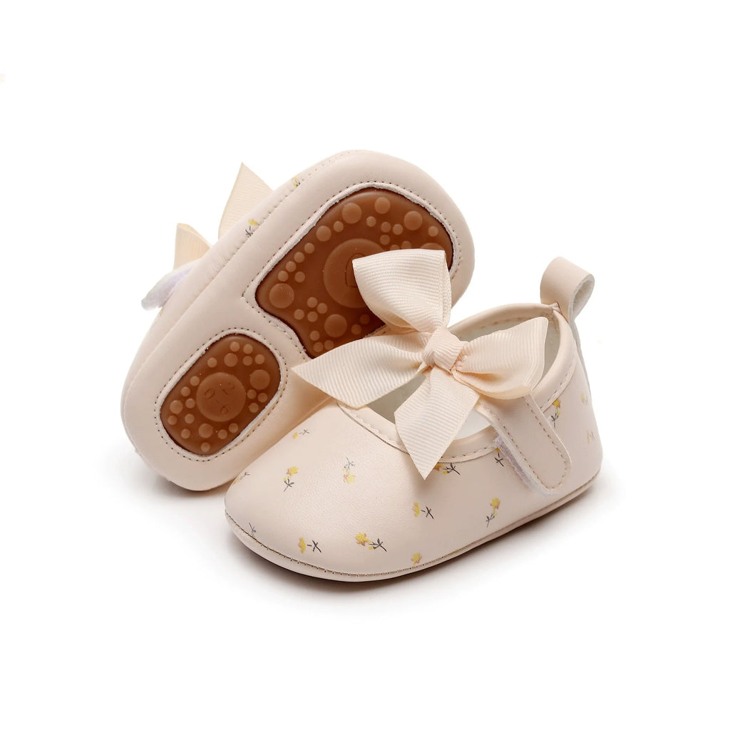 Sapatinho Infantil Florzinhas Lacinho