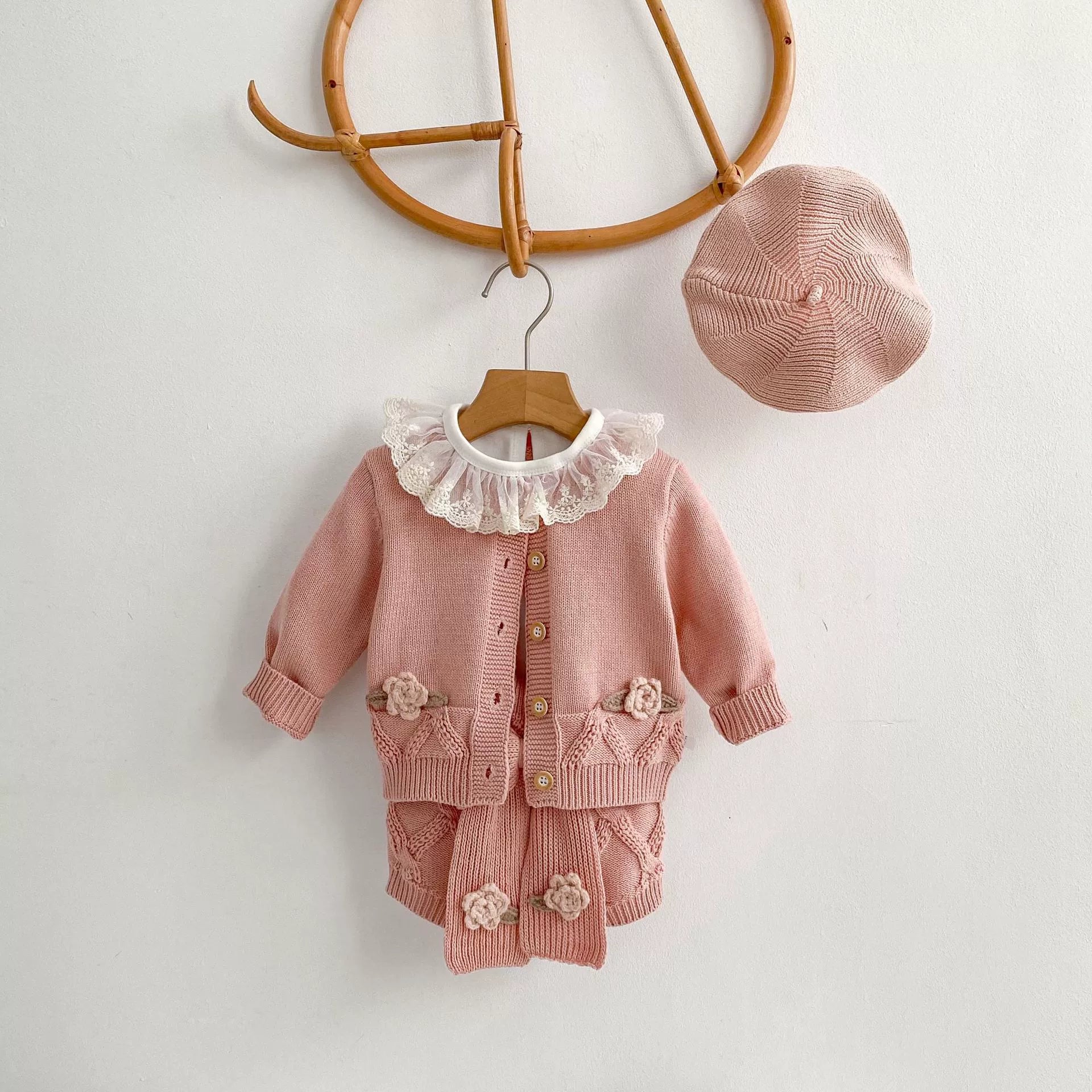 Conjunto Infantil Feminino De Tricô Florzinhas/ 2 Peças