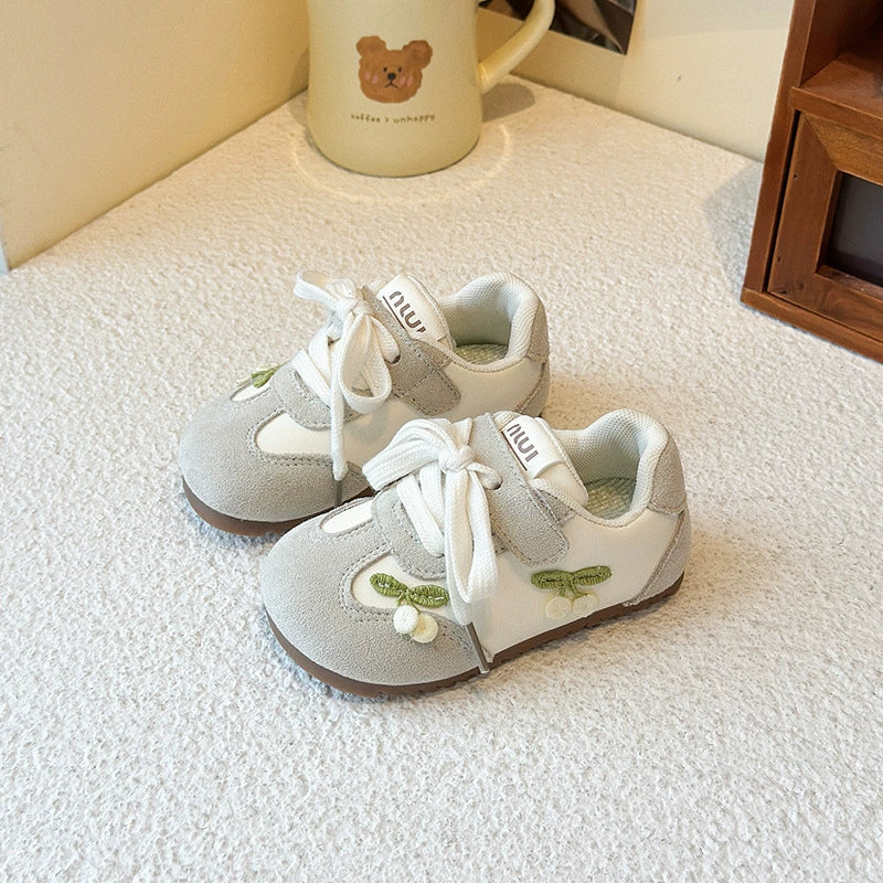 Tênis Infantil Bordado Cerejinhas