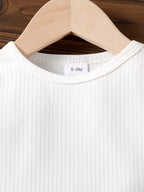 Conjunto Infantil  Jardineira lacinhos + Blusa