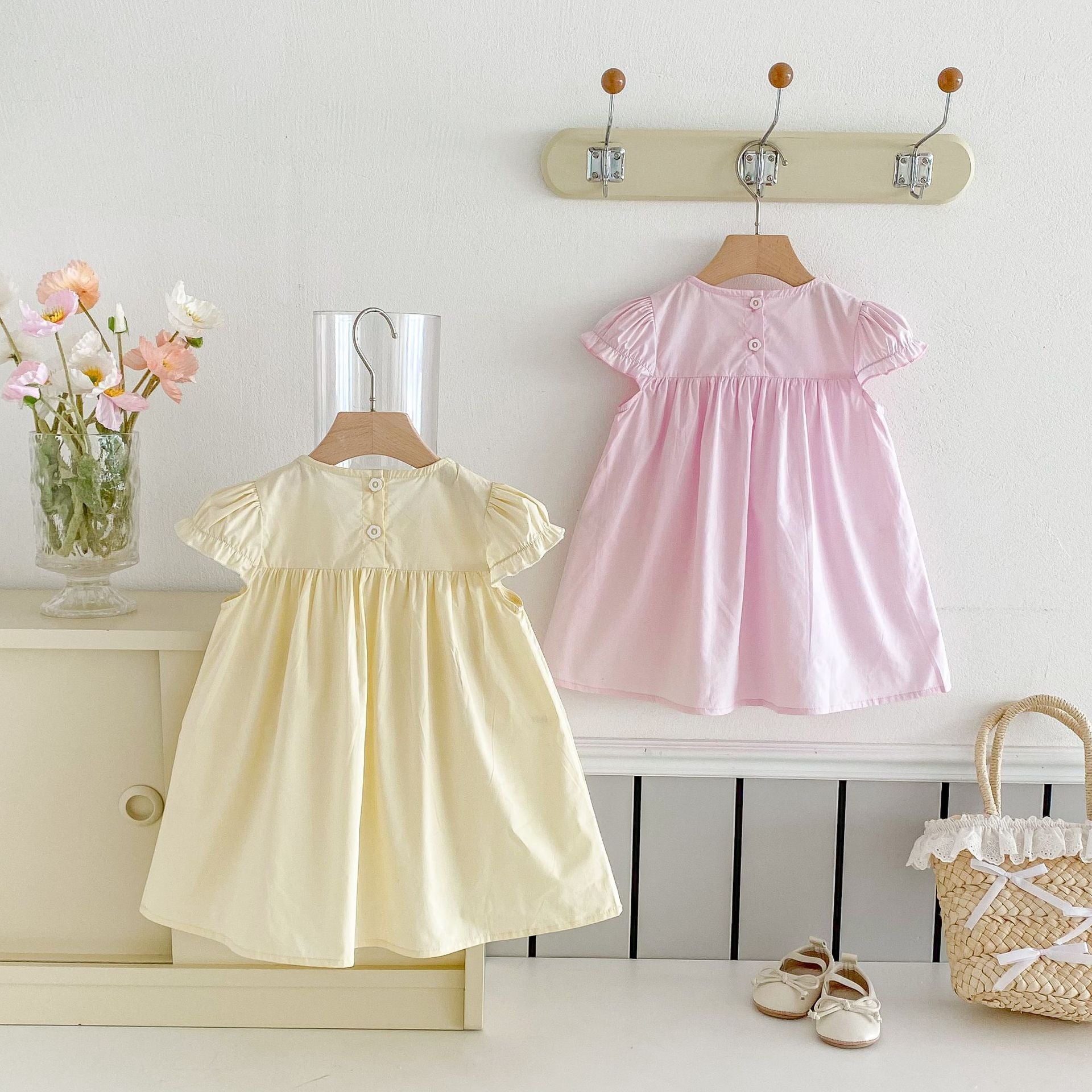 Vestido Infantil Florzinhas e Manga Babadinhos