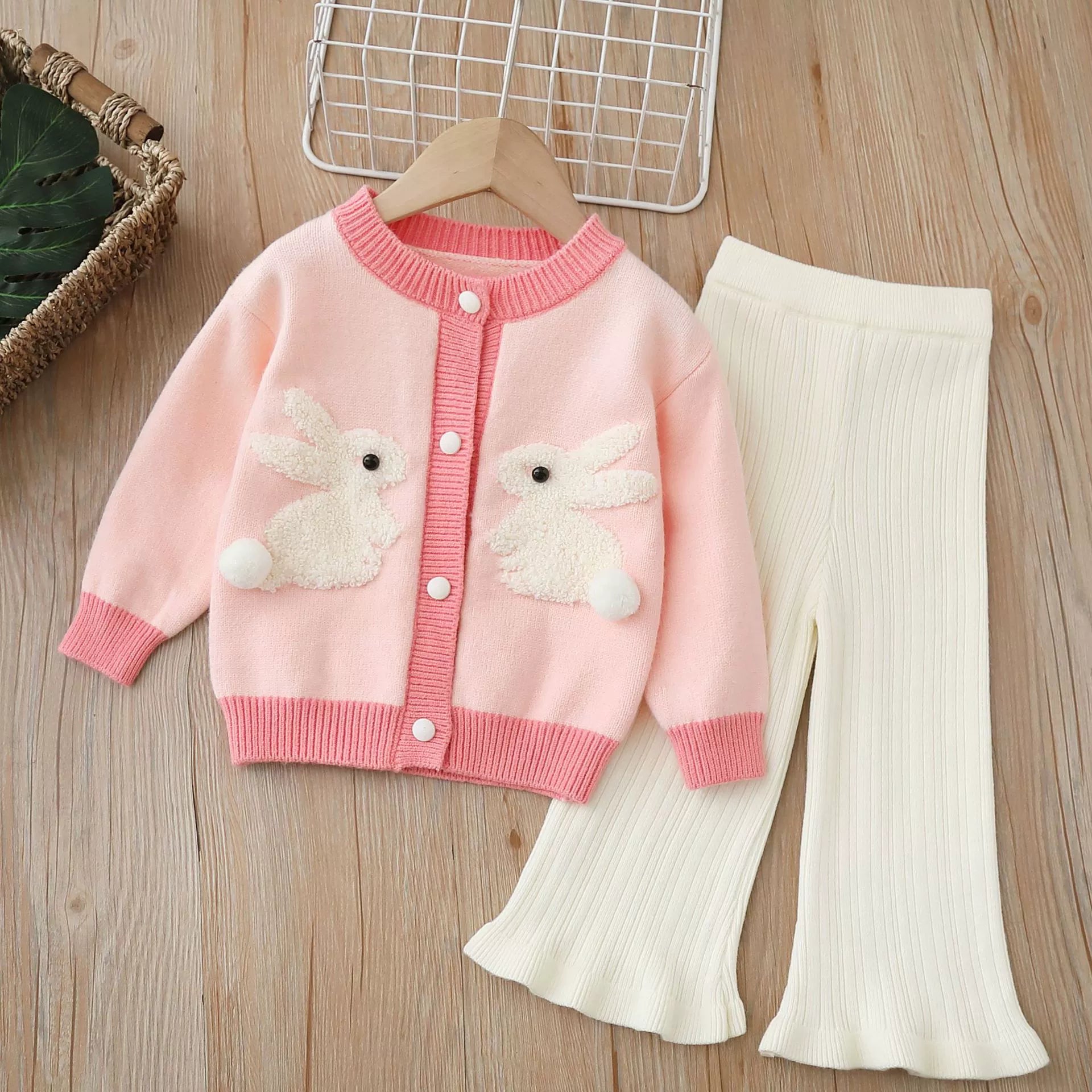 Conjunto Infantil de Tricô Coelhinho