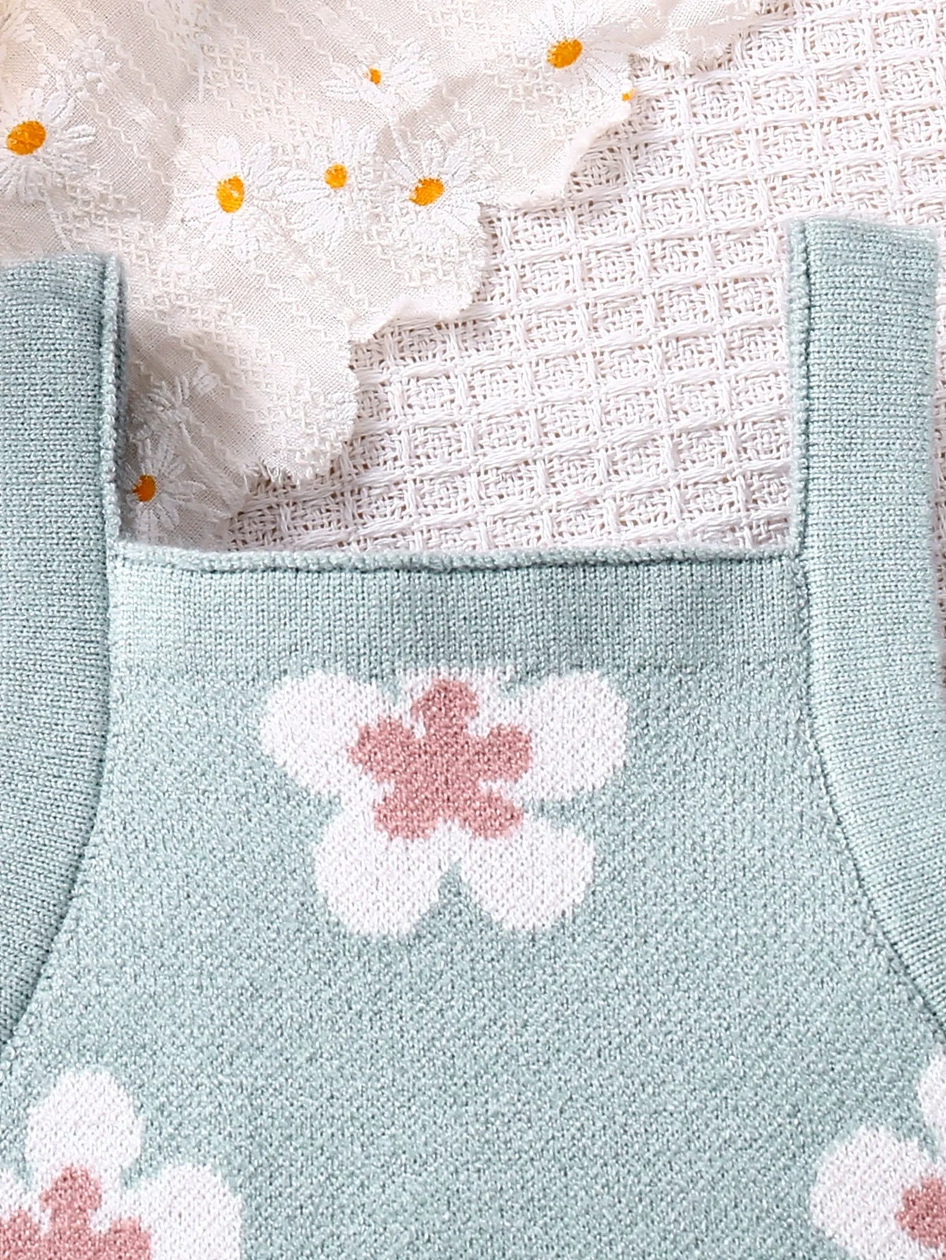 Body Infantil de Tricô Florzinhas