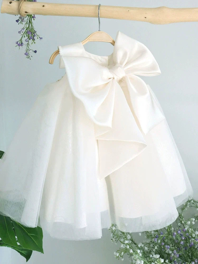 Vestido Infantil Branco Florzinhas e Laço