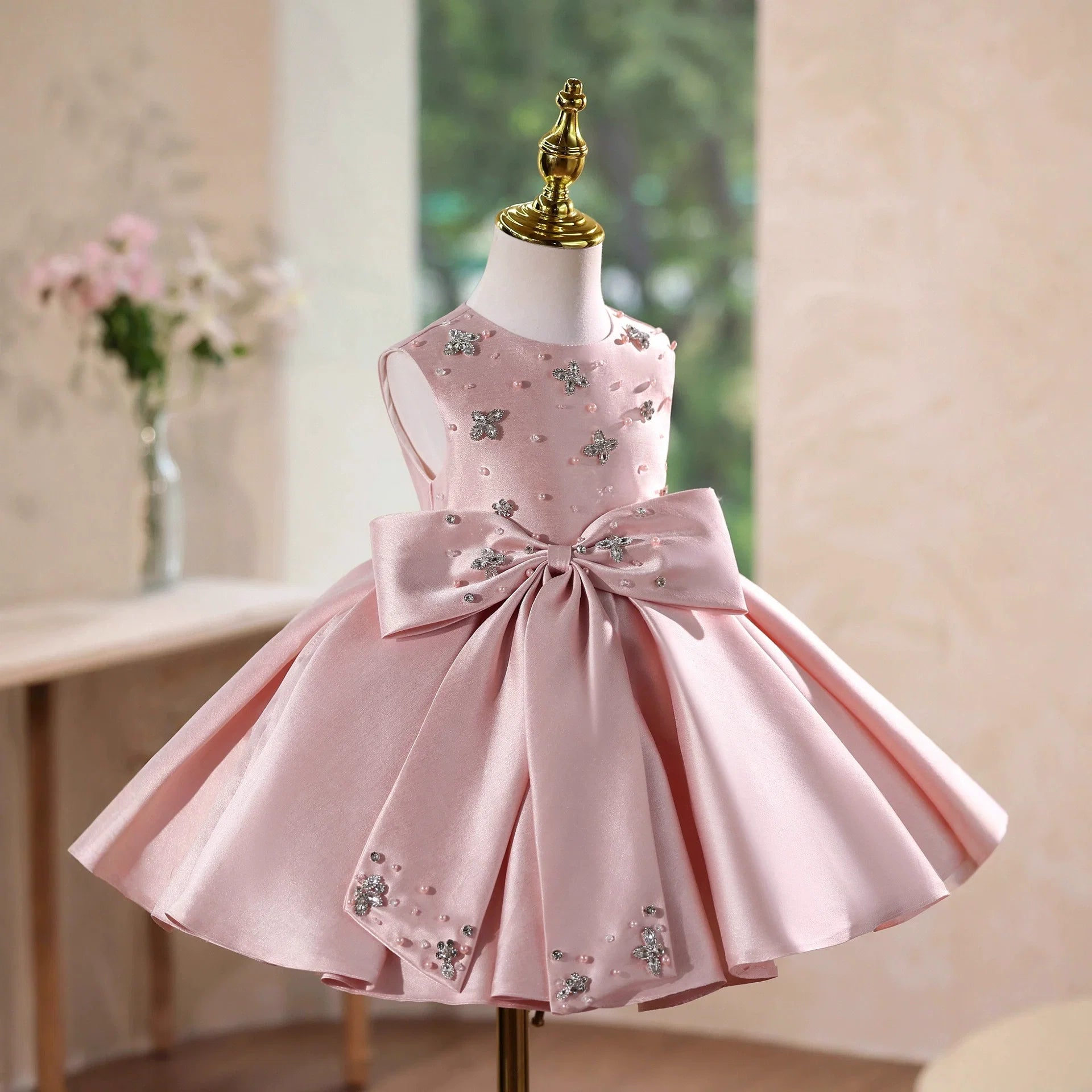 Vestido de Festa de Cetim Lacinho e Pedras