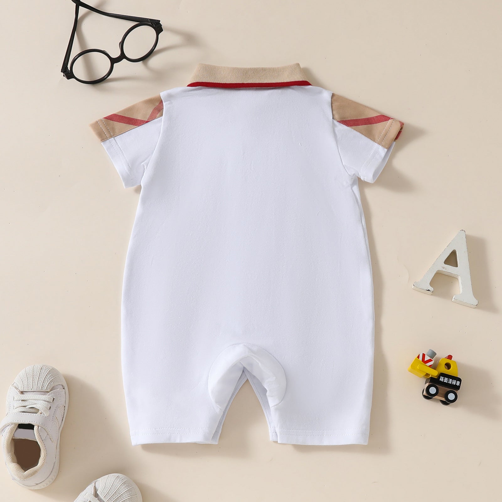 Macaquinho Infantil Gola Gravatinha