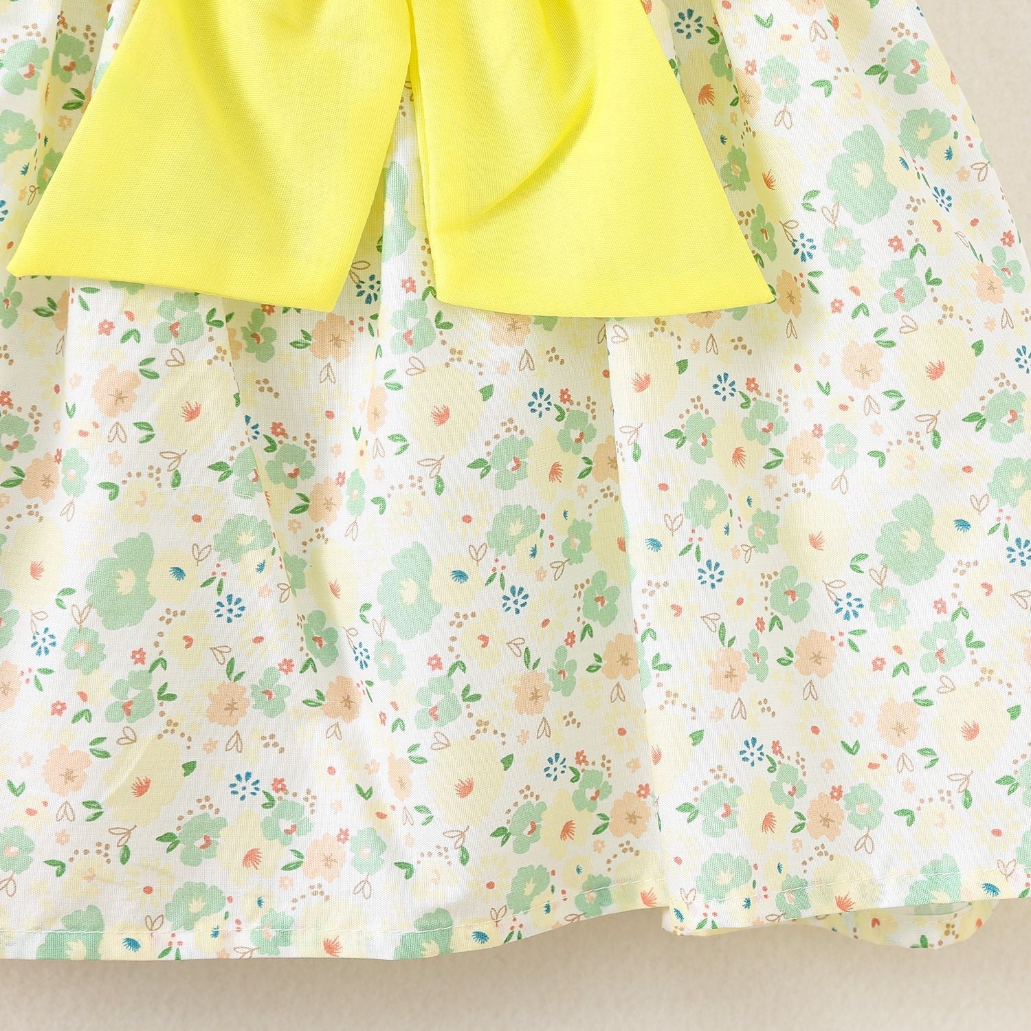 Vestido Infantil Florzinhas e Laço