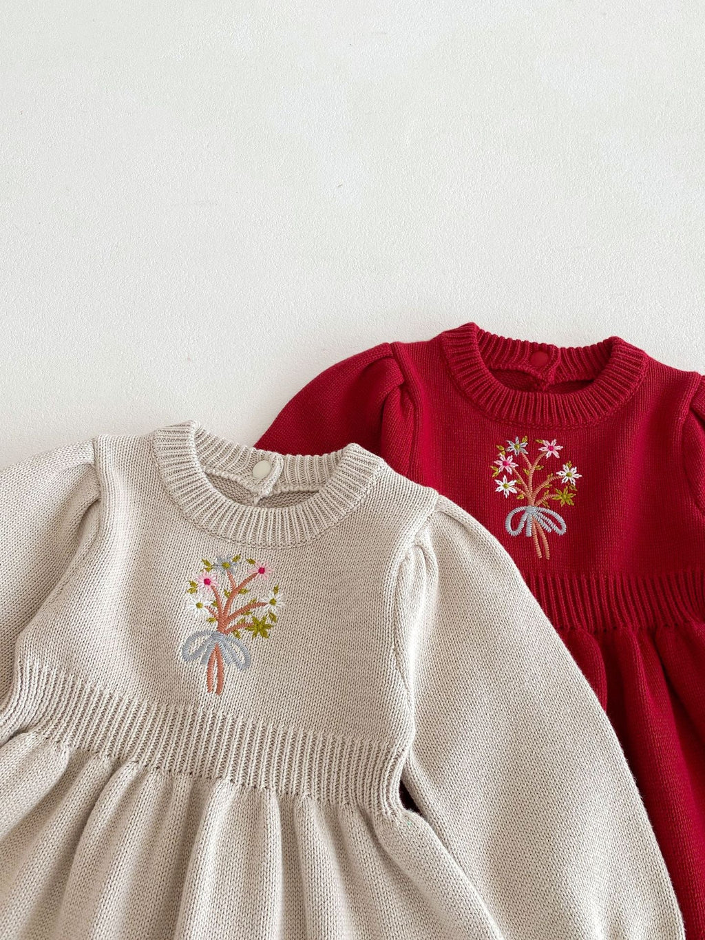 Vestido Infantil de Tricô com Florzinha