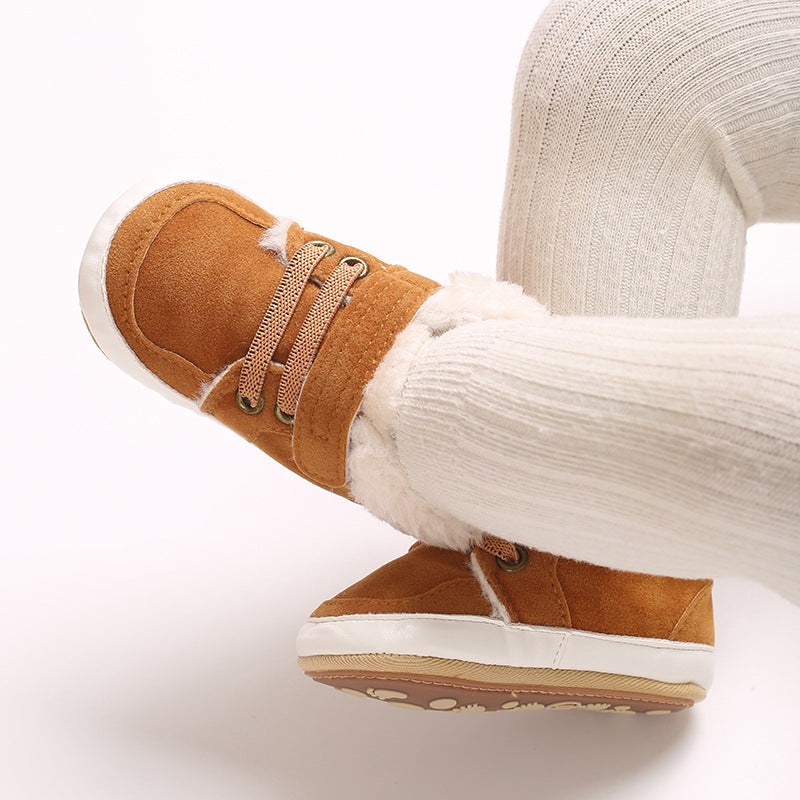 Bota Infantil Pelinhos e Velcro