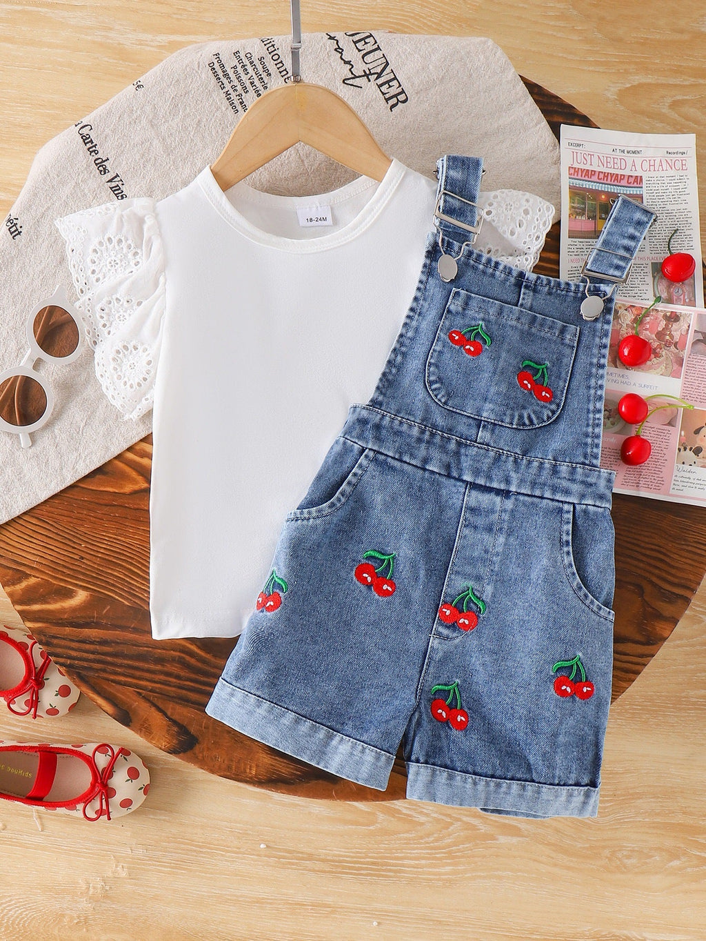 Jardineira Jeans Cerejinha + Blusinha