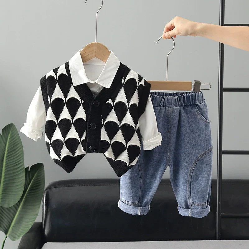 Conjunto Infantil Masculino 3 Peças com Colete de Tricô