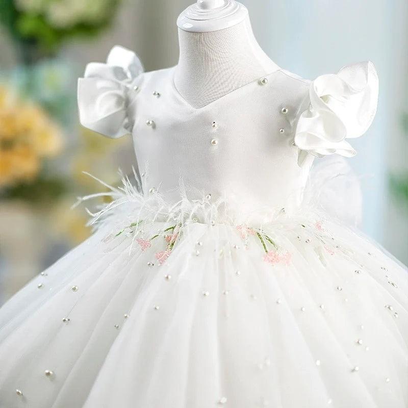 Vestido De Festa Branco com Pérolas