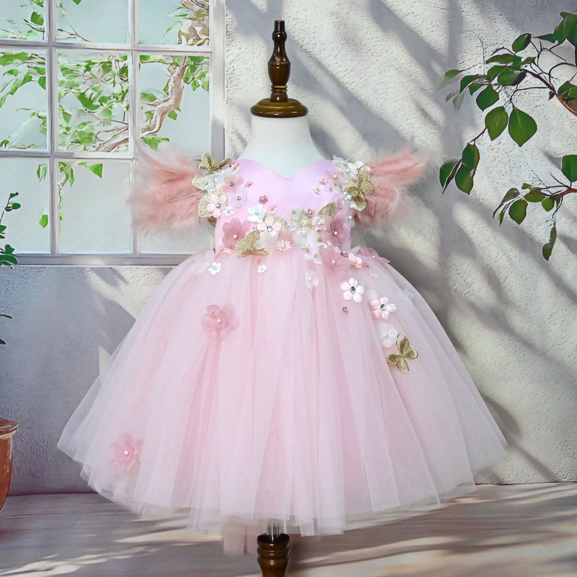 Vestido de Festa Flores Manga Plumas